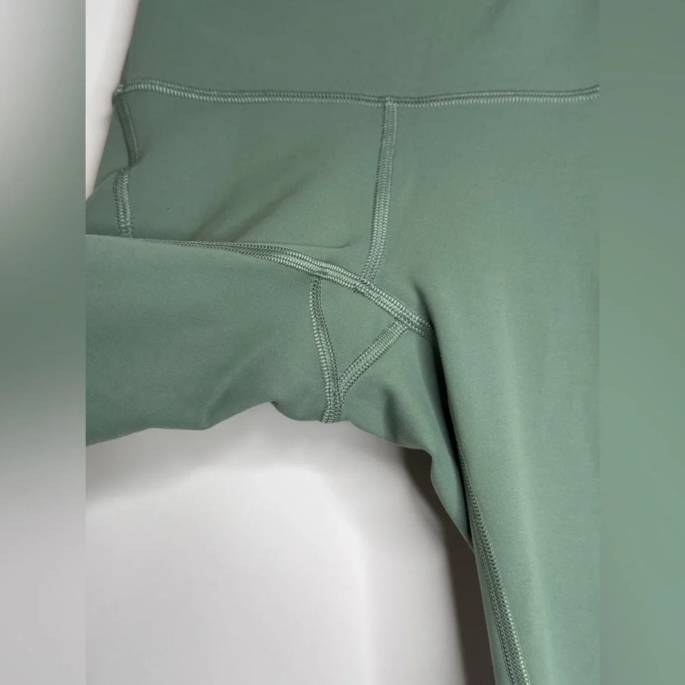 NWT Lululemon Wunder Train High-Rise Tight with Pockets 25